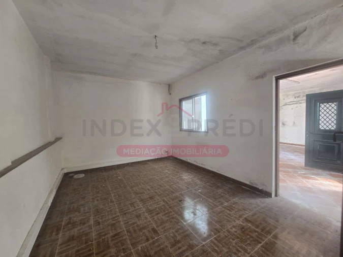 Moradia T4 para Venda em Vila Nova de Monsarros Foto 18