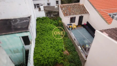 Moradia T2 para Venda em Ribeira Grande (Matriz)