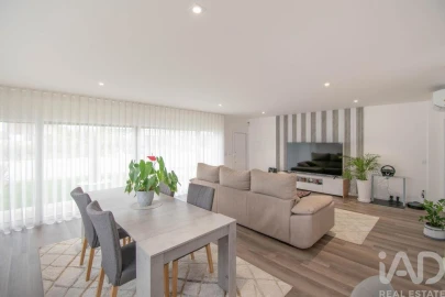 Moradia T3 para Venda em Marinha Grande