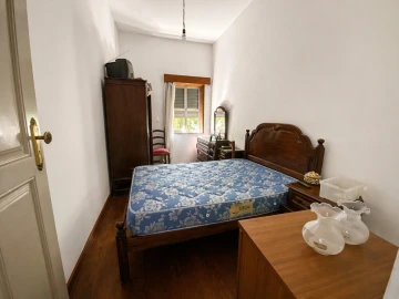 Moradia T2 para Venda em Paranhos