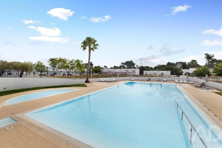 Apartamento T1 para Venda em Quinta do Anjo Foto 8