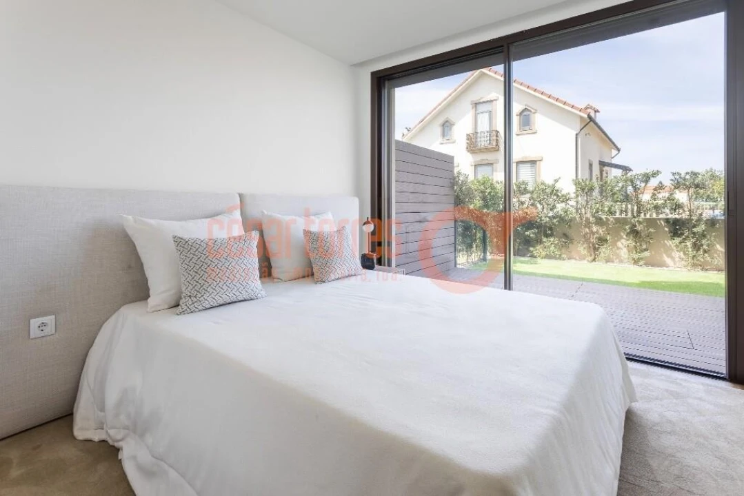 Apartamento T2 para Venda em Arcozelo Foto 12