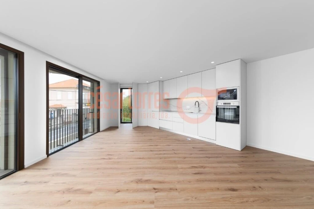 Apartamento T2 para Venda em Arcozelo Foto 1