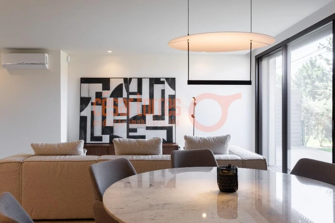 Apartamento T2 para Venda em Arcozelo Foto 4