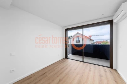 Apartamento T2 para Venda em Arcozelo