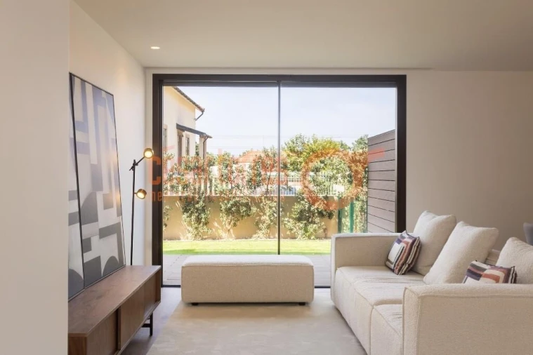Apartamento T2 para Venda em Arcozelo Foto 6