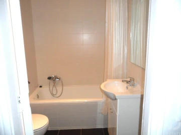 Apartamento T1 para Arrendamento em Campolide