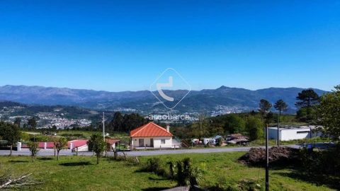 Terreno para Venda em Monte Redondo