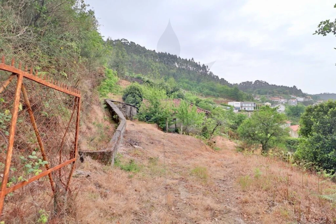 Moradia T4 para Venda em Escudeiros e Penso (Santo Estêvão e São Vicente) Foto 28