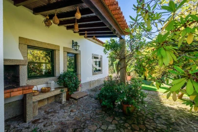 Moradia T4 para Venda em Couto