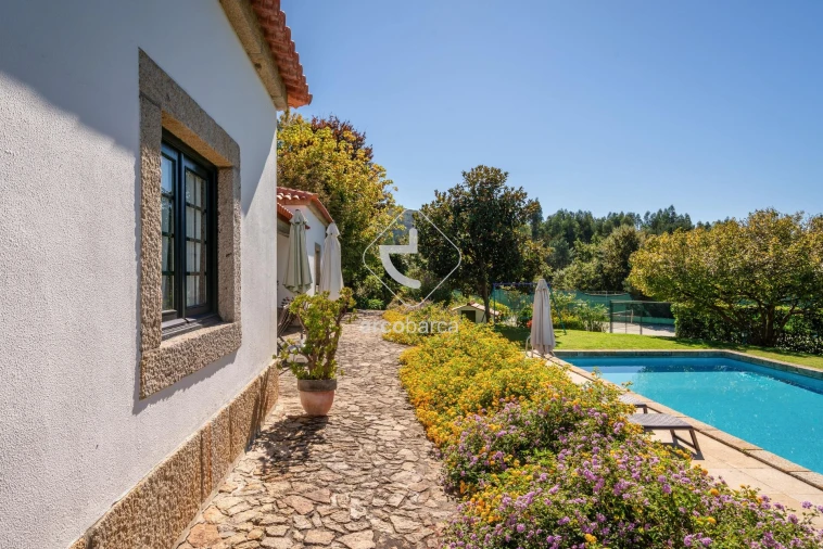 Moradia T4 para Venda em Couto Foto 20