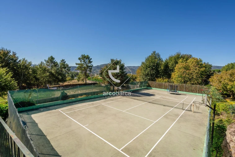 Moradia T4 para Venda em Couto Foto 23