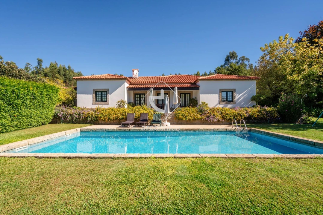 Moradia T4 para Venda em Couto Foto 22