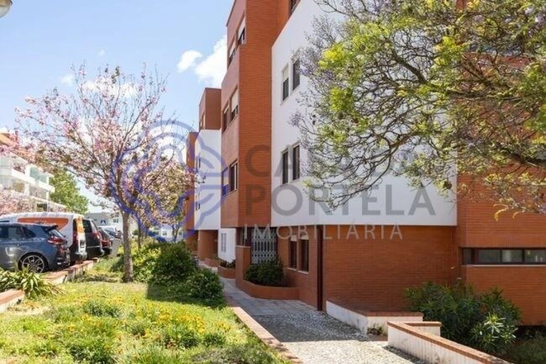 Apartamento T3 para Venda em Porto Salvo Foto 2