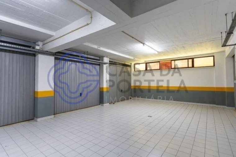 Apartamento T3 para Venda em Porto Salvo Foto 28