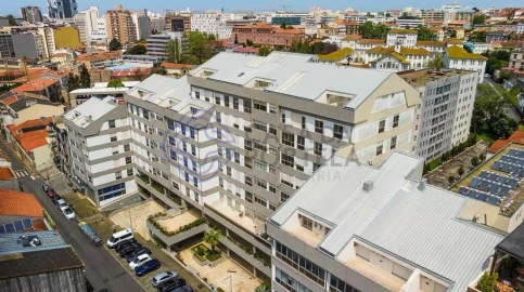 Apartamento T4 para Venda em Cedofeita, Santo Ildefonso, Sé, Miragaia, São Nicolau e Vitória