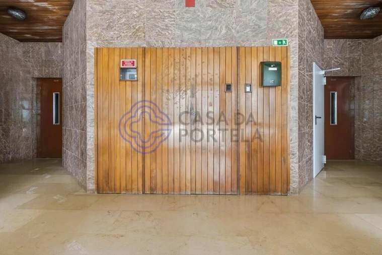 Apartamento T4 para Venda em Cedofeita, Santo Ildefonso, Sé, Miragaia, São Nicolau e Vitória Foto 3