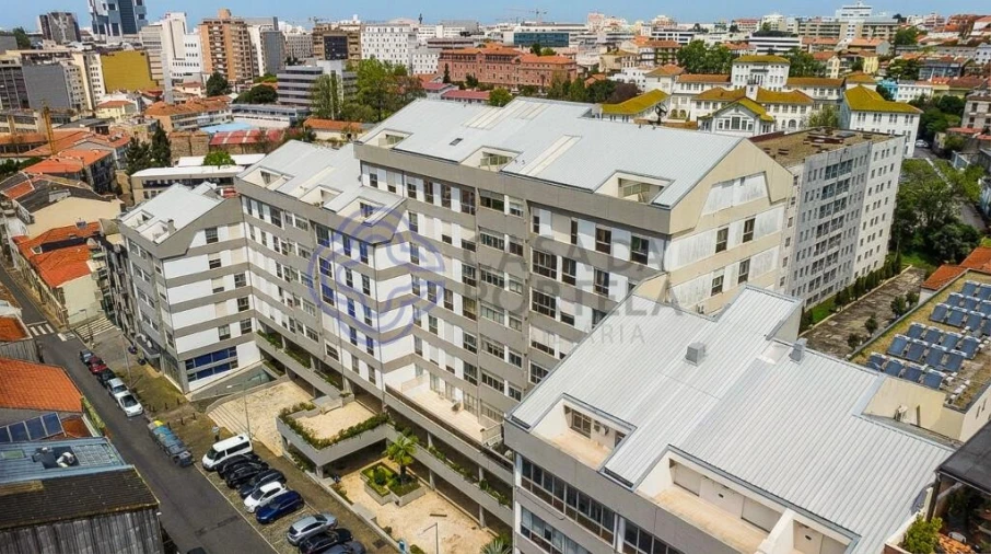 Apartamento T4 para Venda em Cedofeita, Santo Ildefonso, Sé, Miragaia, São Nicolau e Vitória Foto 30