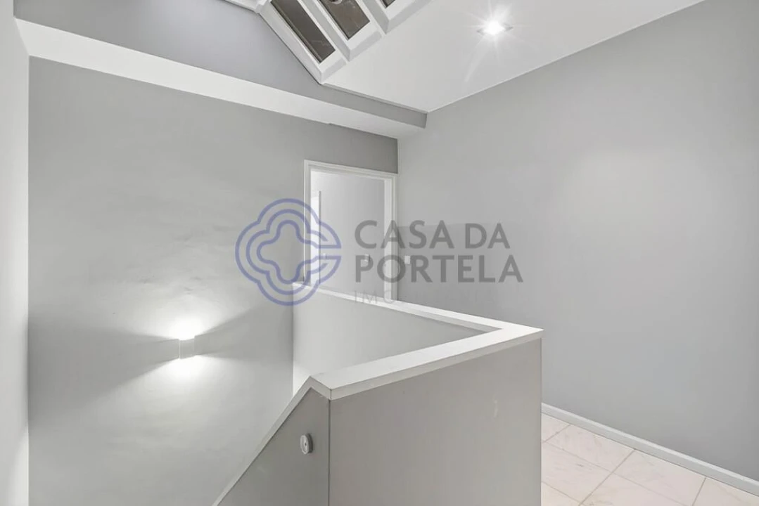 Apartamento T4 para Venda em Cedofeita, Santo Ildefonso, Sé, Miragaia, São Nicolau e Vitória Foto 12