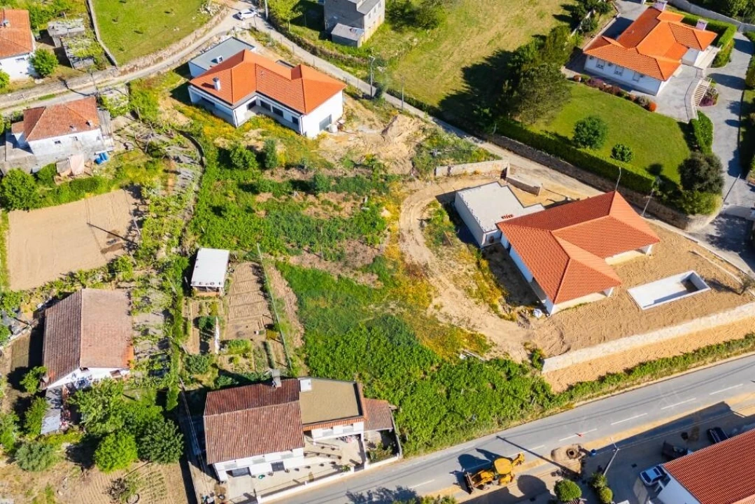 Terreno para Venda em Pico de Regalados, Gondiães e Mós Foto 4