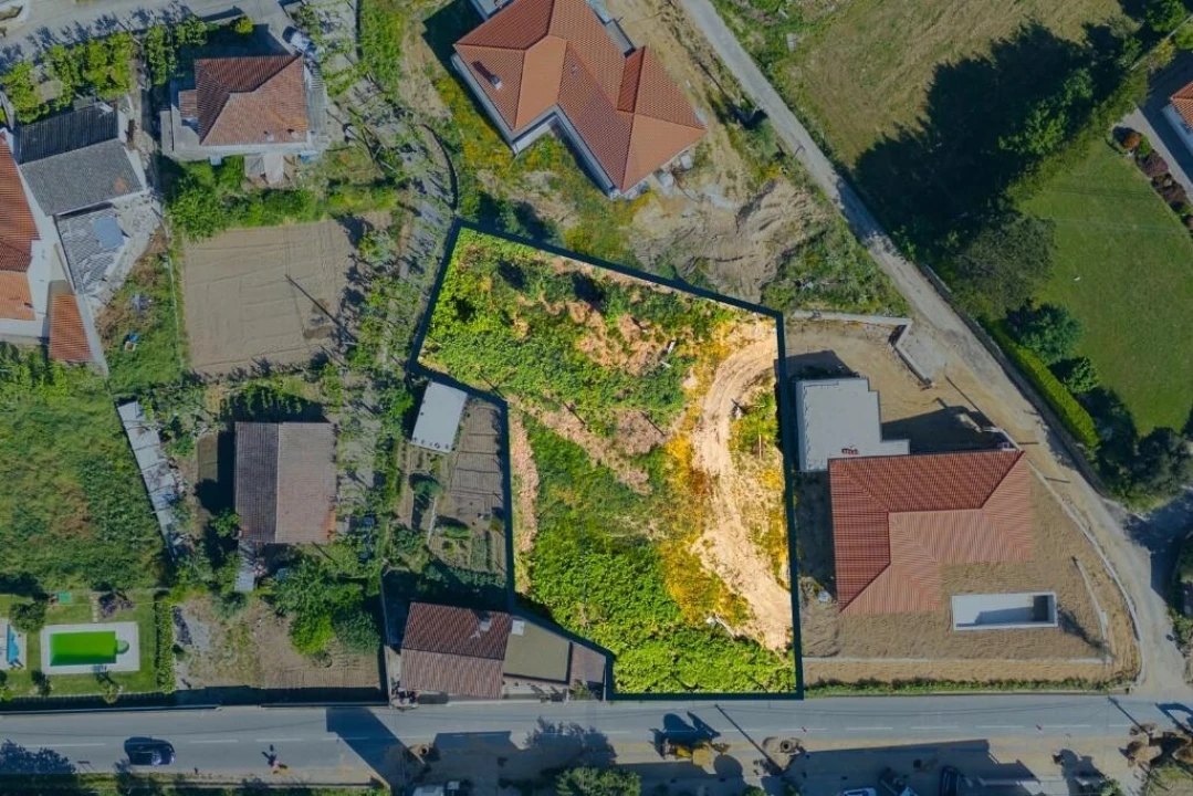 Terreno para Venda em Pico de Regalados, Gondiães e Mós Foto 1
