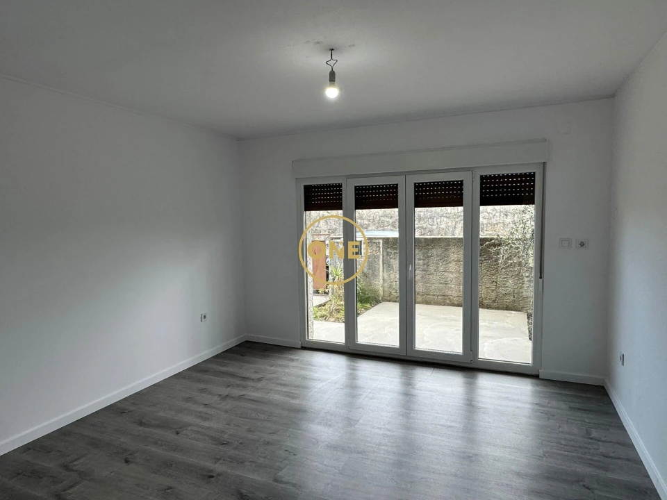 Moradia T2 para Venda em Areias, Sequeirô, Lama e Palmeira Foto 6