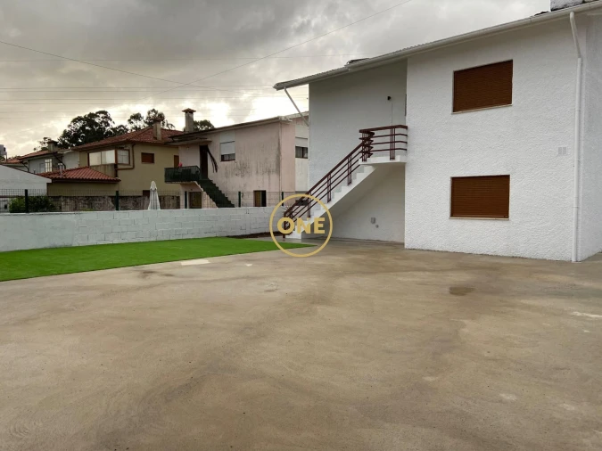 Moradia T2 para Venda em Areias, Sequeirô, Lama e Palmeira Foto 8