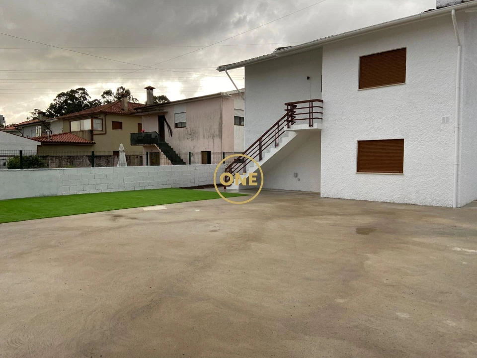 Moradia T2 para Venda em Areias, Sequeirô, Lama e Palmeira Foto 8