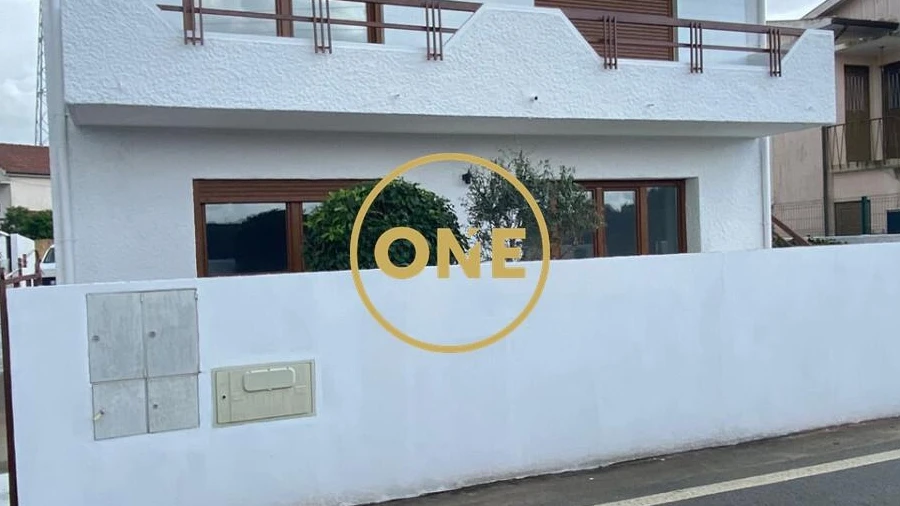 Moradia T2 para Venda em Areias, Sequeirô, Lama e Palmeira