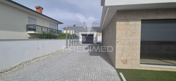 Moradia T4 para Venda em Palmeira