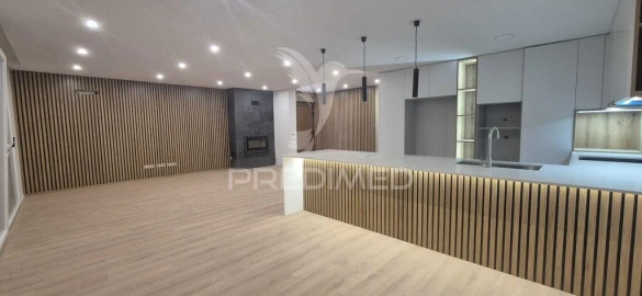 Moradia T4 para Venda em Palmeira