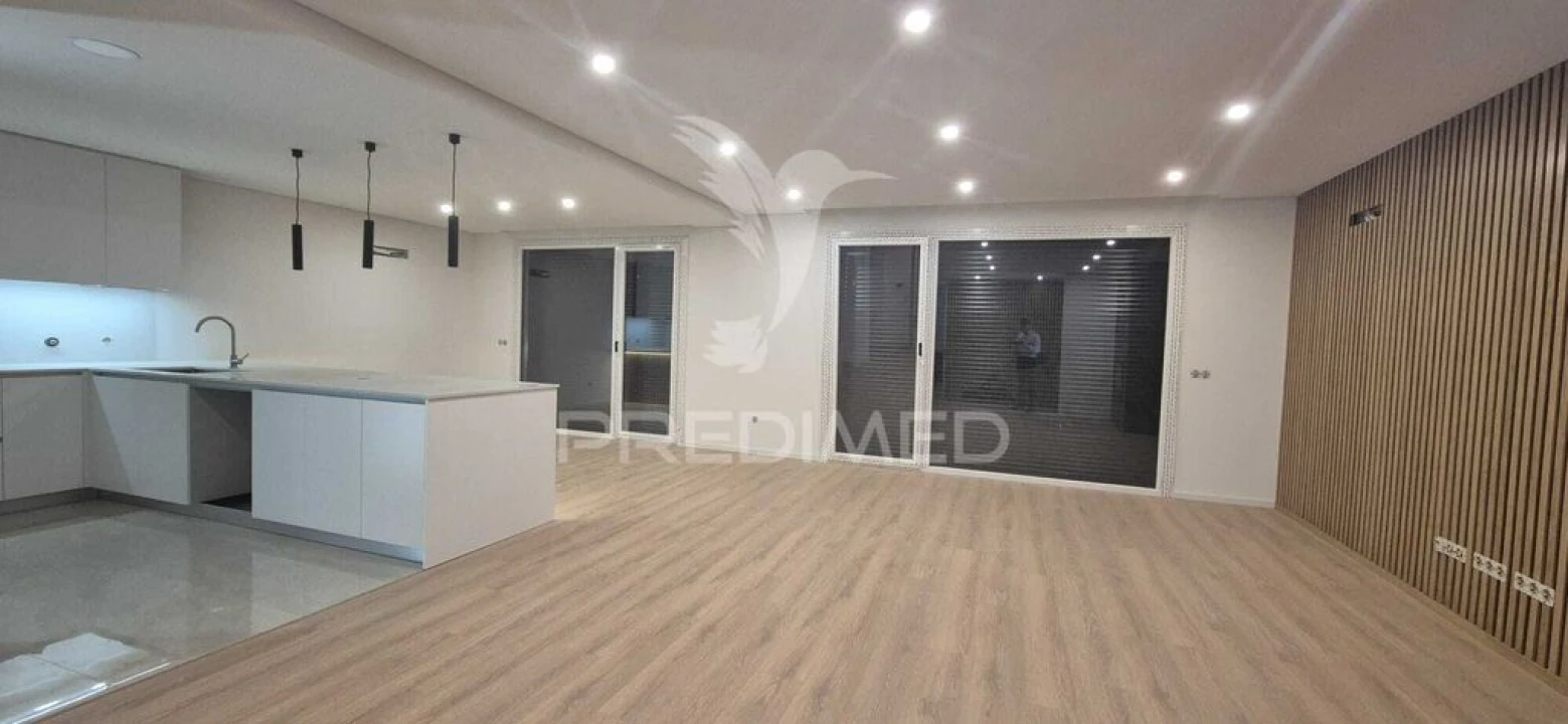 Moradia T4 para Venda em Palmeira Foto 14