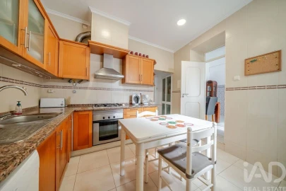 Moradia T3 para Venda em Moncarapacho e Fuseta