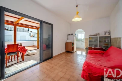 Moradia T3 para Venda em Moncarapacho e Fuseta