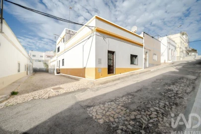 Moradia T3 para Venda em Moncarapacho e Fuseta