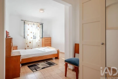 Moradia T3 para Venda em Moncarapacho e Fuseta