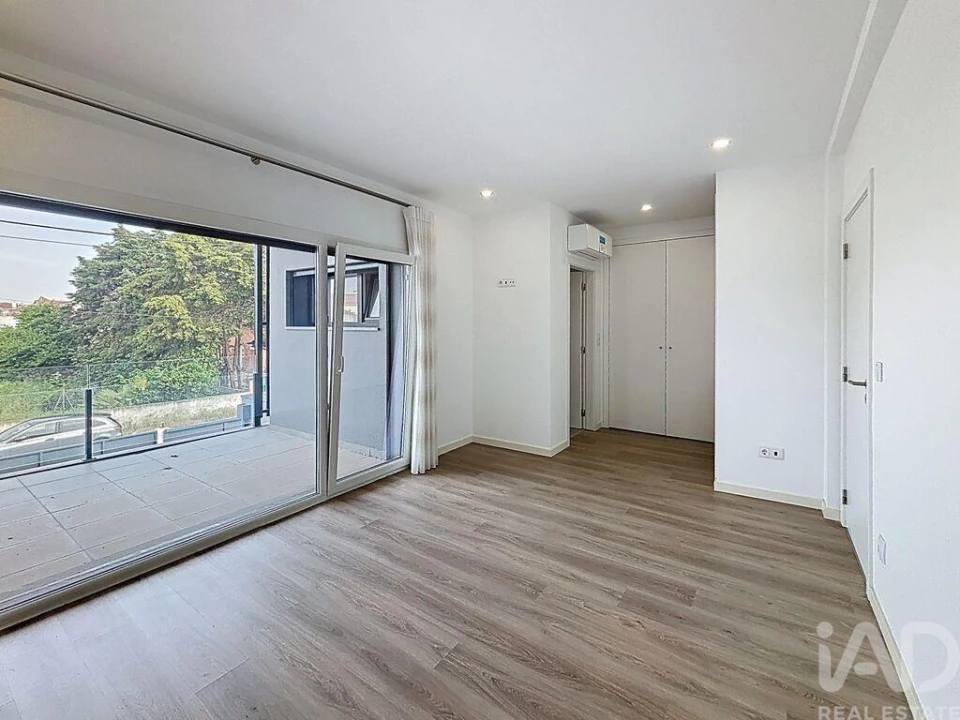 Moradia T4 para Venda em Fernao Ferro Foto 17