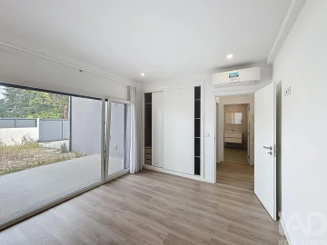 Moradia T4 para Venda em Fernao Ferro