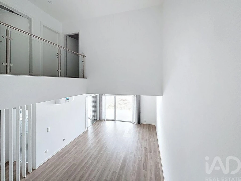 Moradia T4 para Venda em Fernao Ferro Foto 8