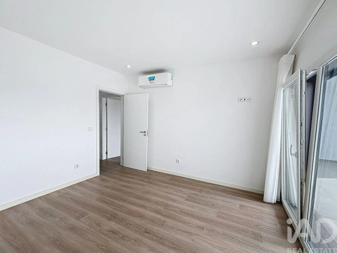 Moradia T4 para Venda em Fernao Ferro Foto 18