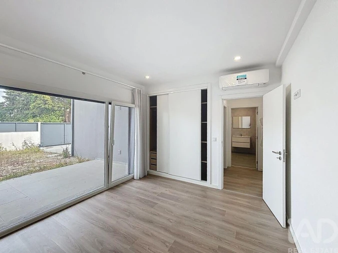 Moradia T4 para Venda em Fernao Ferro Foto 15