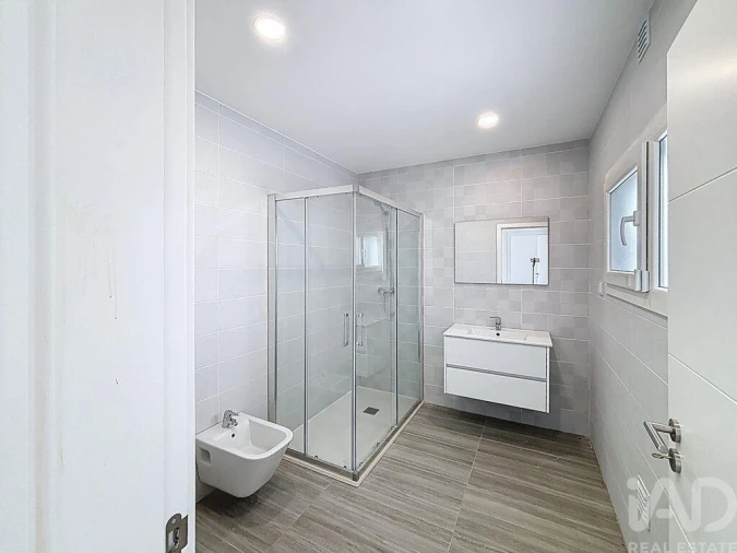 Moradia T4 para Venda em Fernao Ferro Foto 10