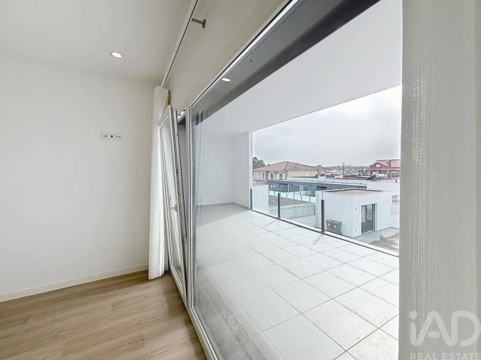 Moradia T4 para Venda em Fernao Ferro Foto 14