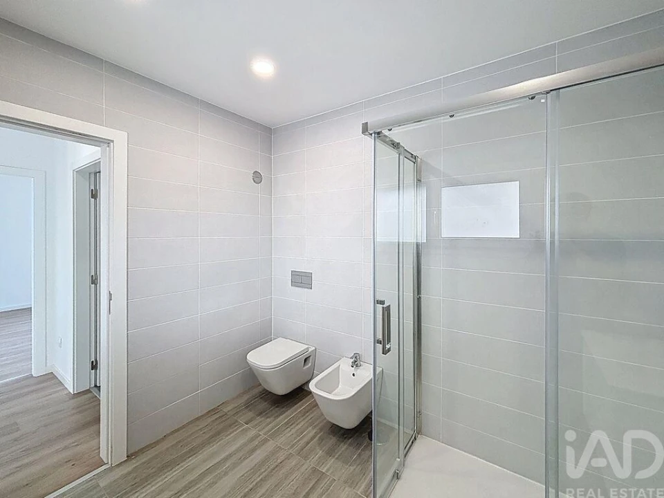 Moradia T4 para Venda em Fernao Ferro Foto 13