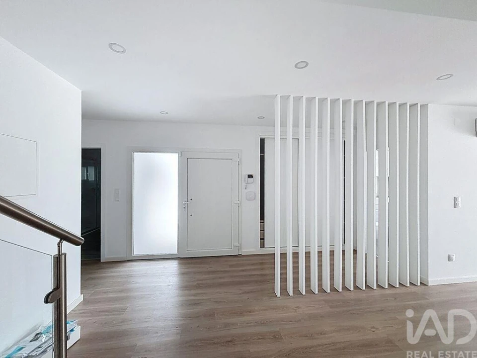 Moradia T4 para Venda em Fernao Ferro Foto 2