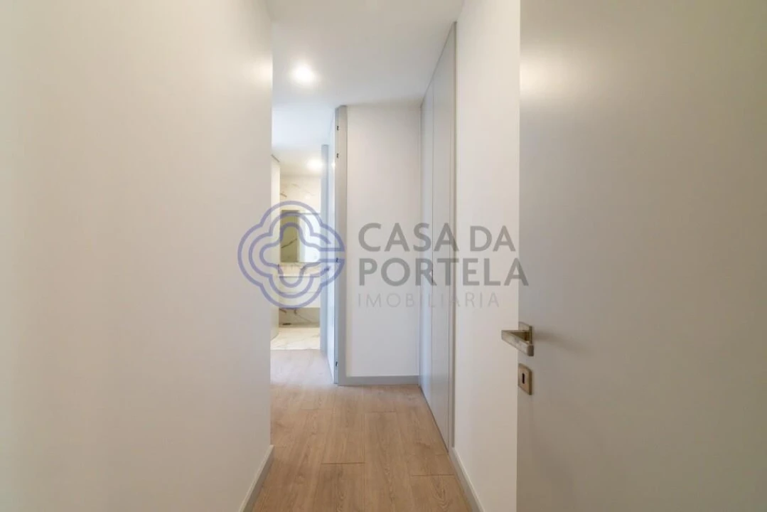 Apartamento T4 para Venda em Cedofeita, Santo Ildefonso, Sé, Miragaia, São Nicolau e Vitória Foto 14