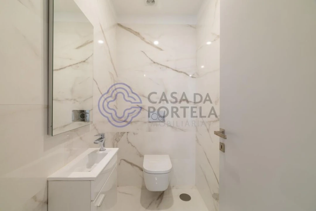 Apartamento T4 para Venda em Cedofeita, Santo Ildefonso, Sé, Miragaia, São Nicolau e Vitória Foto 22