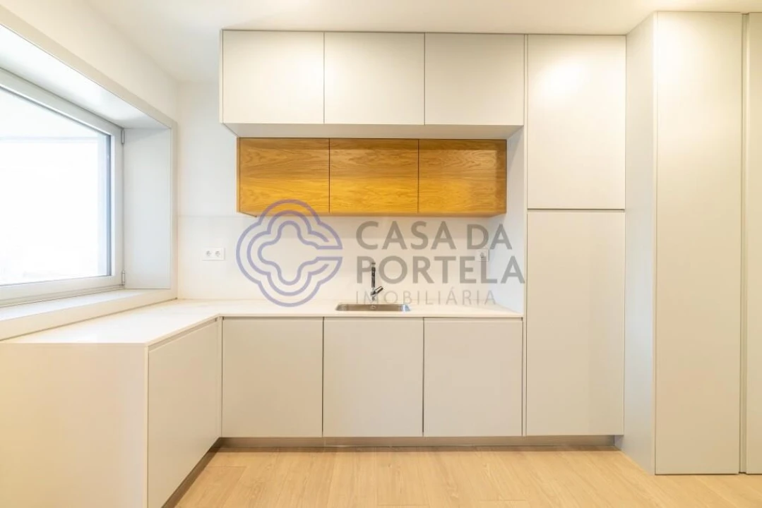 Apartamento T4 para Venda em Cedofeita, Santo Ildefonso, Sé, Miragaia, São Nicolau e Vitória Foto 1