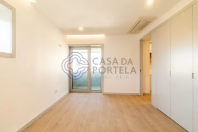 Apartamento T4 para Venda em Cedofeita, Santo Ildefonso, Sé, Miragaia, São Nicolau e Vitória