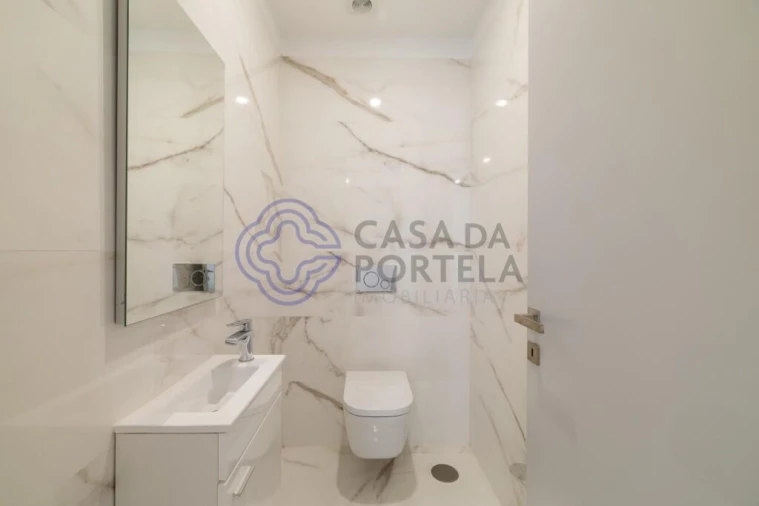 Apartamento T4 para Venda em Cedofeita, Santo Ildefonso, Sé, Miragaia, São Nicolau e Vitória Foto 22